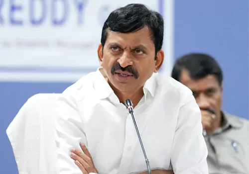 ధనిక తెలంగాణను అప్పుల రాష్ట్రంగా మార్చారు.. బీఆర్‌ఎస్‌పై పొంగులేటి ఫైర్‌