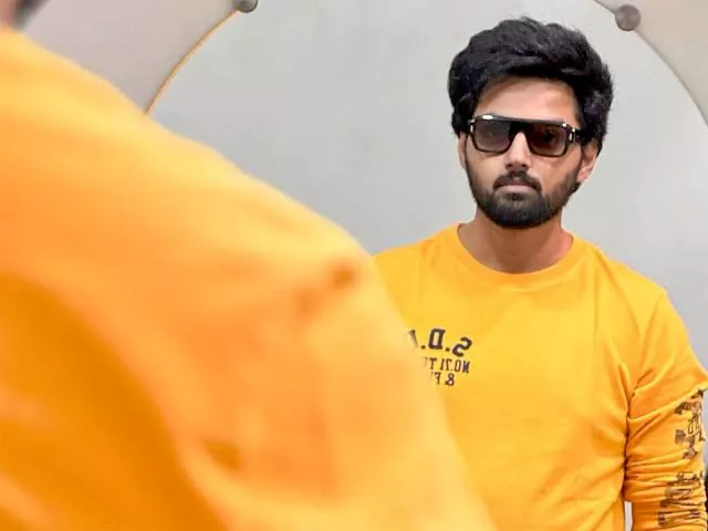 మోక్షజ్ఞ డెబ్యూ స్క్రిప్ట్‌పై బాలకృష్ణ కీలక మార్పులు.. సెకండ్ హాఫ్ లో అలా!