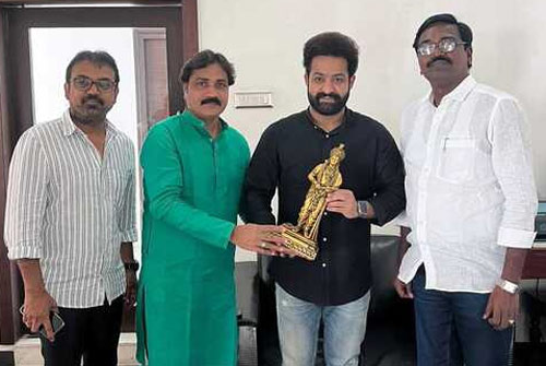 NTR to launch the statue of Yugapurushudu