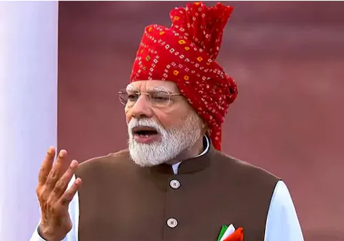  2047 నాటికి అగ్రరాజ్యంగా భారత్.. ఎర్రకోటపై ప్రధాని మోదీ..! 