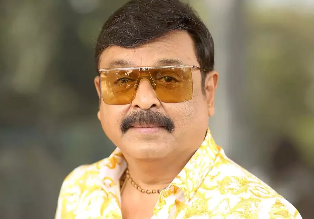 Naresh reacts to sivaji controversial comments on women