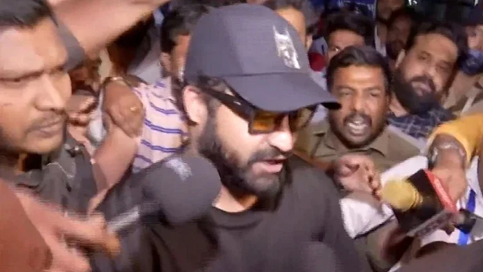 NTR receives amazing welcome as he returns to India?
