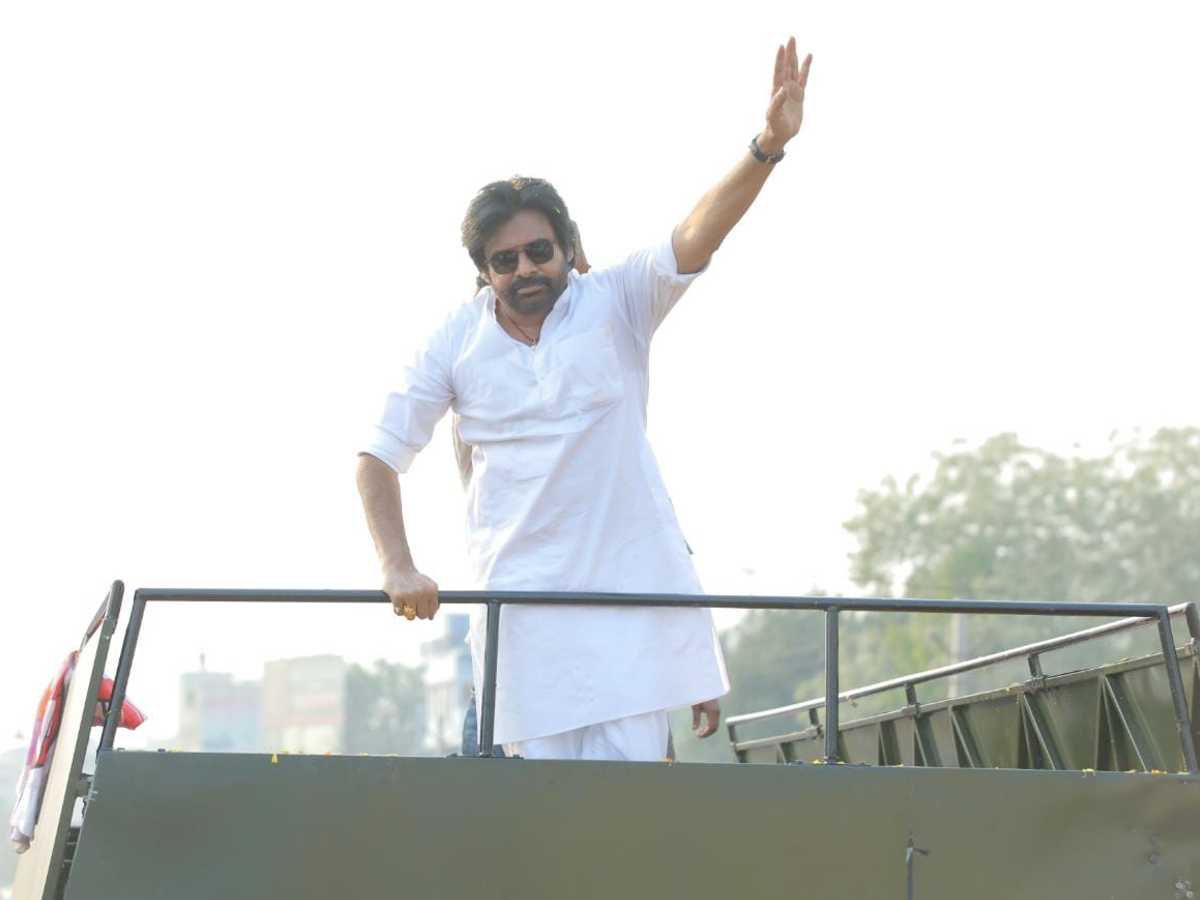 Pawan Kalyan earning 2 crore per day?