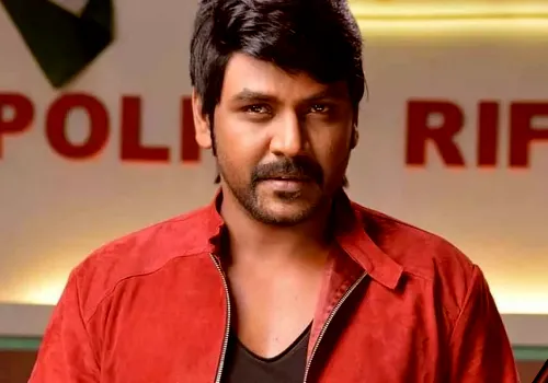 Lawrence wins hearts with his big gesture 