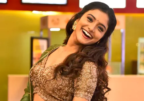 omkar about Roopa Koduvayur