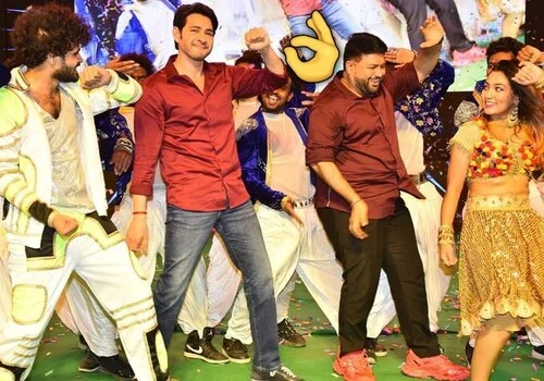 Mahesh Babu Mass Moves set Success meet stage on fire