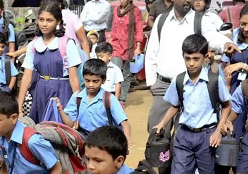 రేపటి నుంచే స్కూల్స్ రీఓపెన్...ఆర్టీసీ స్పెషల్ బస్సులు