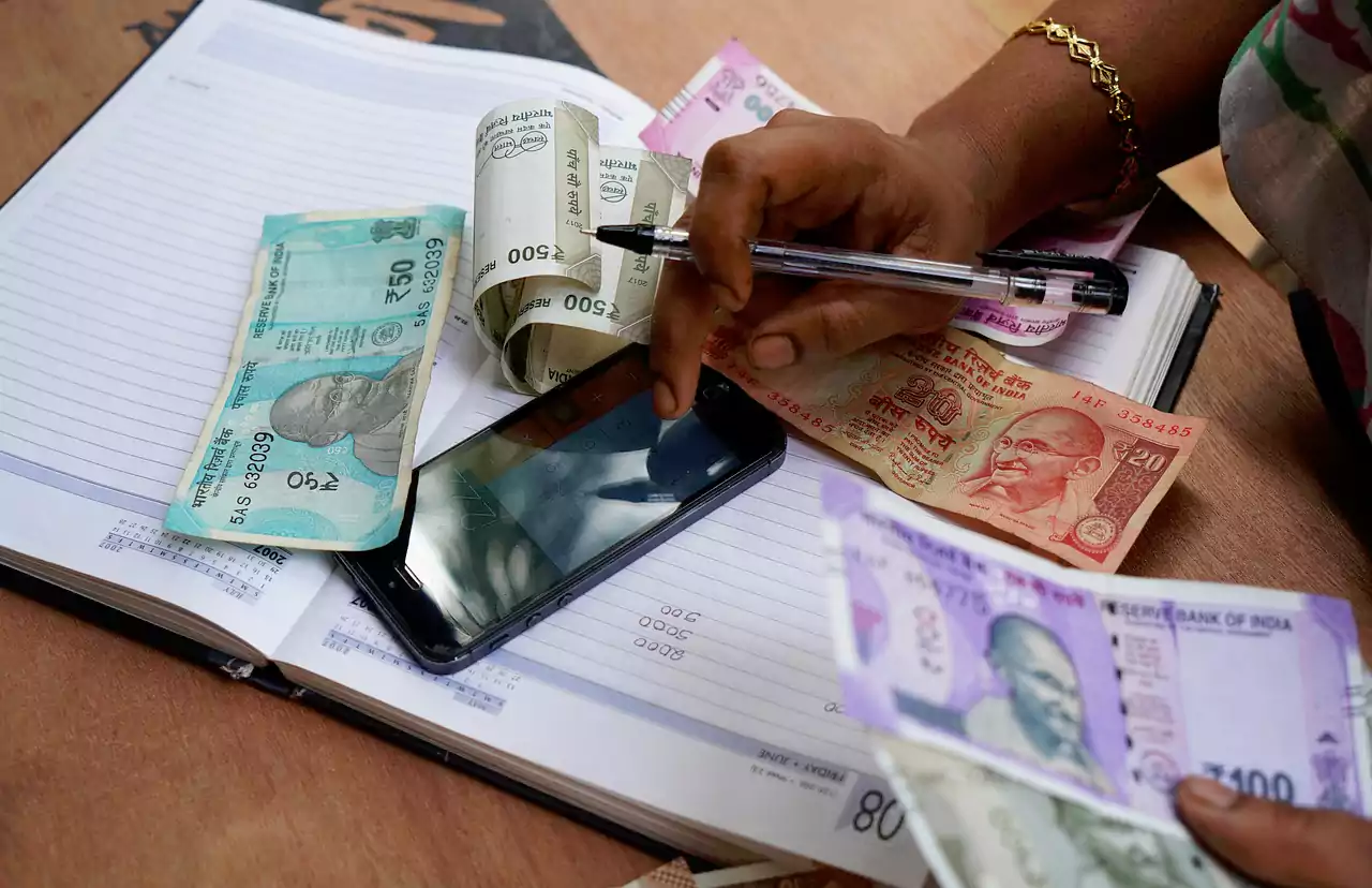 ఆడవాళ్లు ఇంటి నుండే డబ్బు సంపాదించడానికి భలే మార్గాలు..!