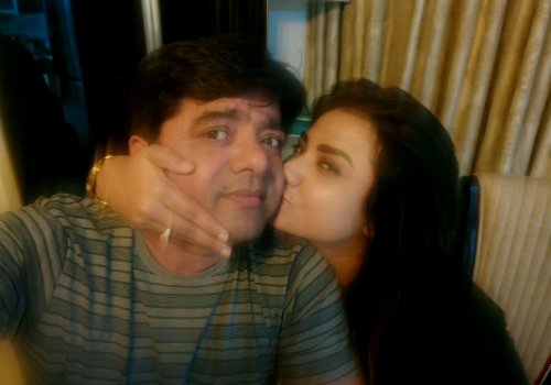 Actor Srikanth Iyengar asks help to marry his crush