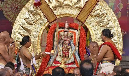 సూర్యతేజస్సుతో మెరిసిన :మలయప్పస్వామి, తిరుమాడ వీధుల్లో వైభవంగా వాహనసేవ!