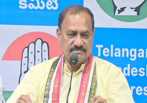 ఫోన్ ట్యాపింగ్‌తో  సినీ తారల కుటుంబంలో చిచ్చు పెట్టారు : టీపీసీసీ 
