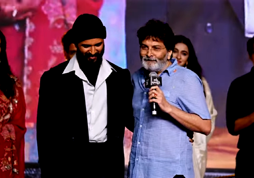Trivikram Srinivas: Vijay Deverakonda saw immense love and equal hate