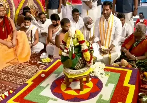 cm jagan in sharada peetham