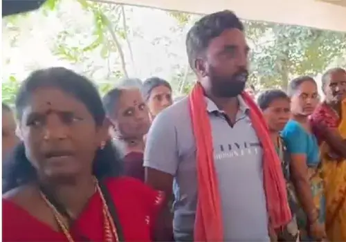 VANGAGEETHA RED TOWEL PANCHAYAT