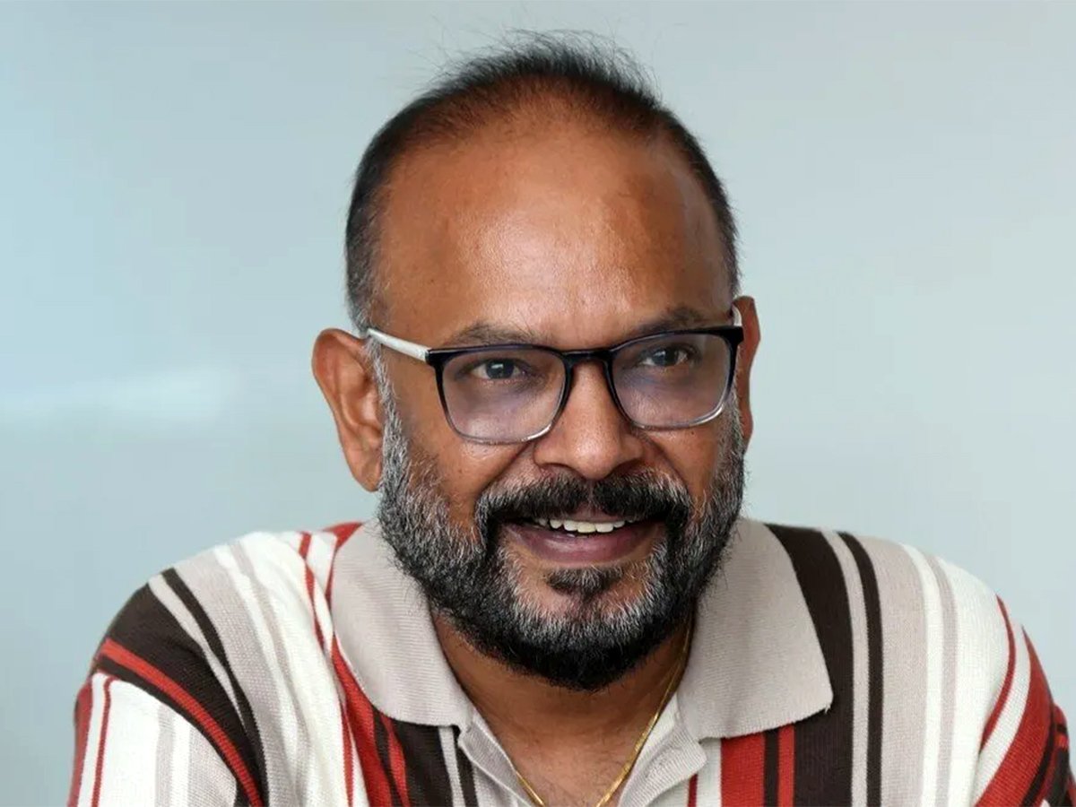 I love to present heroes in New Avatar Says Venkat Prabhu