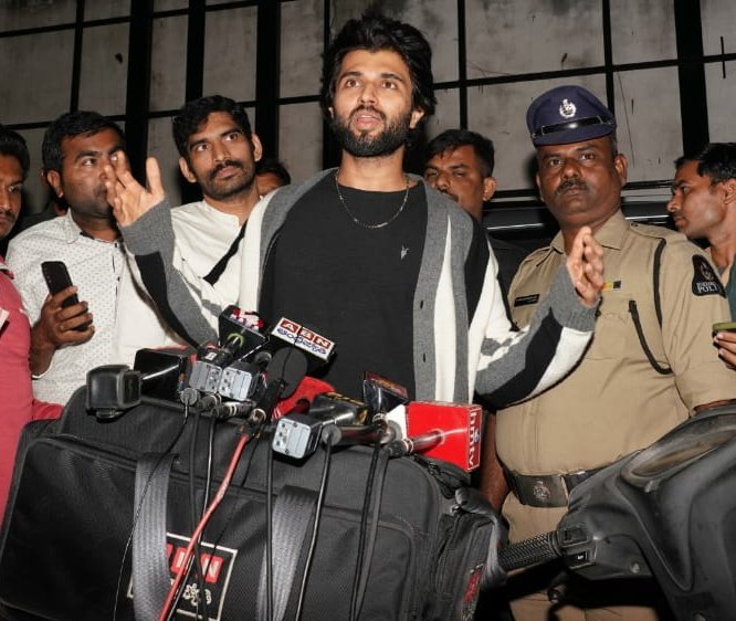 Vijay Devarakonda sensational statement after ED Questioning?