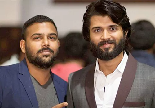 త‌రుణ్ భాస్క‌ర్‌తో విజ‌య్ దేవ‌ర‌కొండ!
