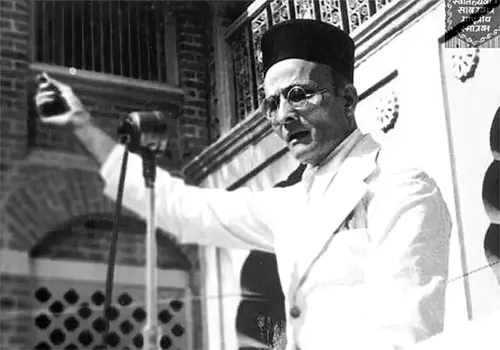 Vinayak Damodar Savarkar special story