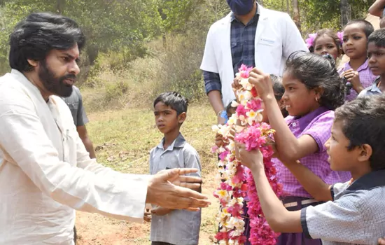 pawan kalyan adavitalli bata