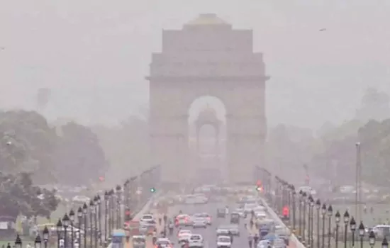 air polition to dangerous level in delhi