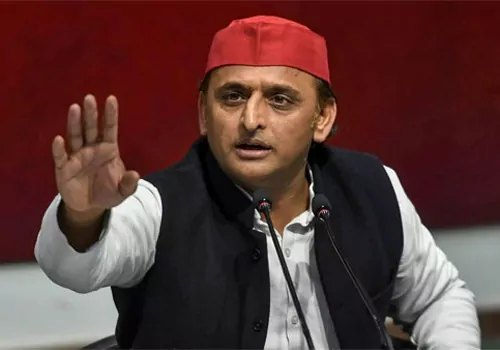 sp leader akhilesh yadev bumper offer to bjp