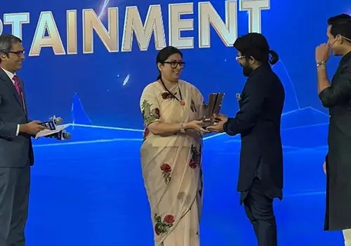 Icon Star Allu Arjun Receives Indian Of the Year Award