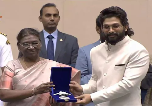 ఒక పుష్ప‌ నేష‌న‌ల్, స్టేట్ అవార్డులు రెండు..కార‌ణాలేంటి?