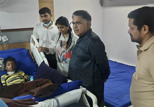 శ్రీతేజ్‌ను పరామర్శించిన అల్లు అరవింద్!