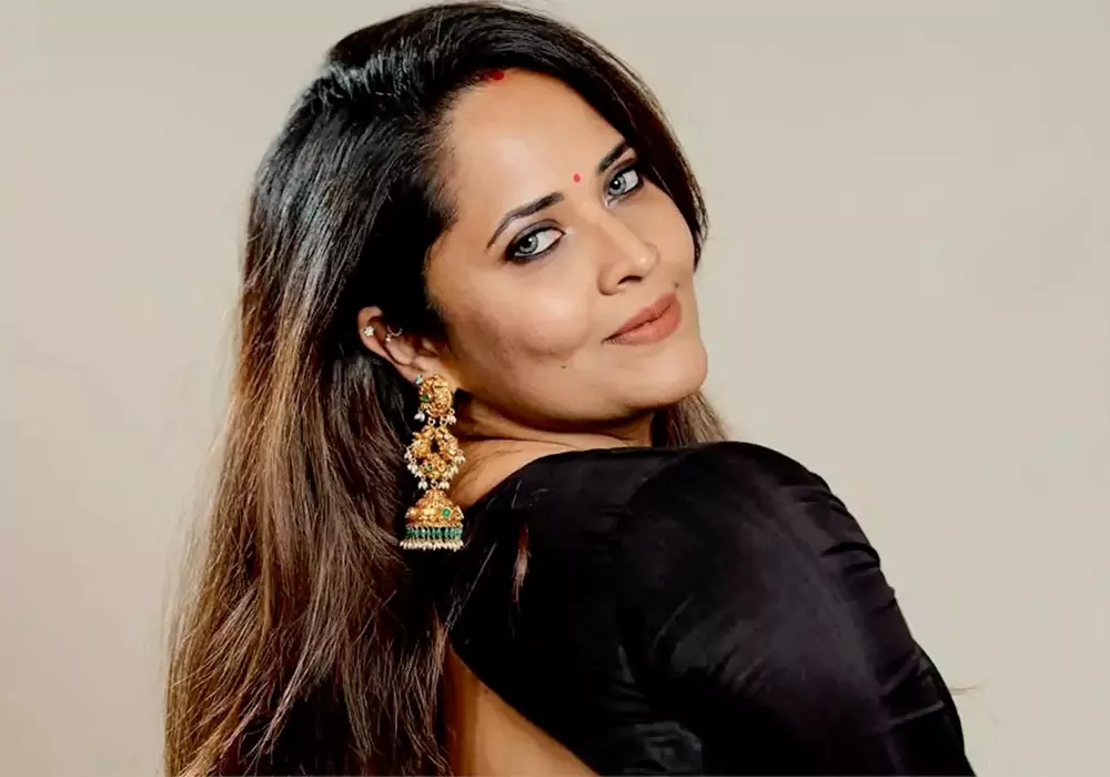 Anasuya Files Complaint Against Online Abuse
