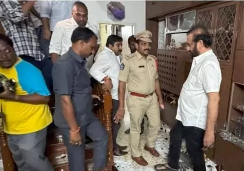 attack on former mla prasanna kumar reddy house