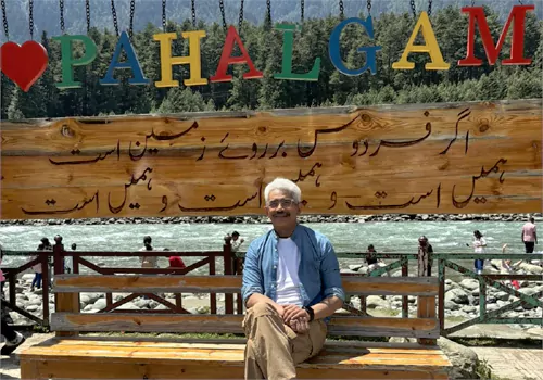 Atul kulkarni visits kashmir to boost tourism after pahalgam terror attack