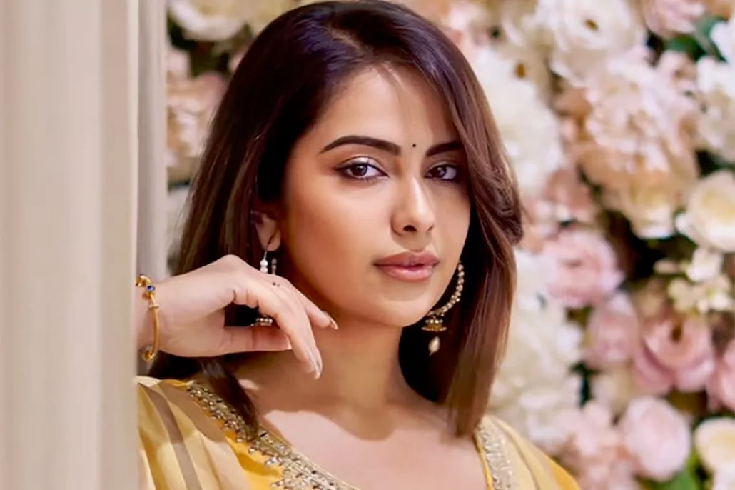 దాని కోసం బంధాలను వదిలేశాను, ఆలస్యంగా తెలుసుకున్నాను.. కన్నీళ్లు పెట్టకున్న అవిక.!