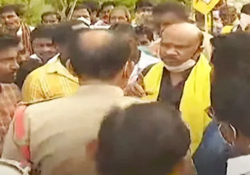 TDP dharna in Narsipatnam