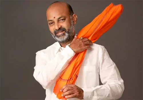 Bandi Sanjay hot comments on KCR