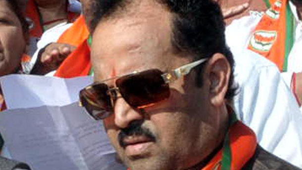 sanjay kakade
