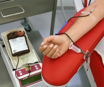 Hyderabad blood banks report shortage