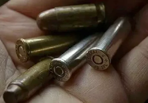 శంషాబాద్ ఎయిర్‌పోర్టులో బుల్లెట్ల కలకలం