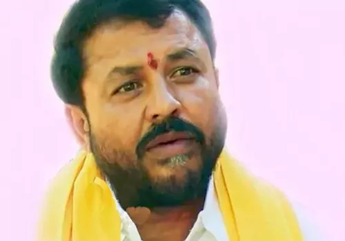 Assassination attempt on MLA Chintamaneni Prabhakar