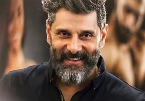 చెన్నై నుంచి  టిఫిన్ చెయ్యడానికి విజయవాడ వచ్చిన విక్రమ్ 