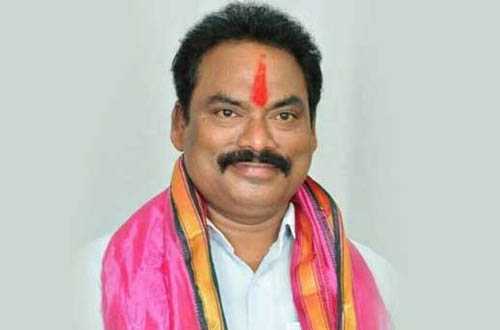 trs workers happy with choppadandi mla ravi shankar decision