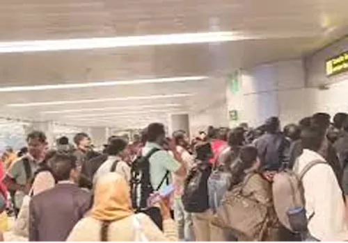 విమానానికి బాంబు బెదరింపు.. శంషాబాద్ ఎయిర్ పోర్టులో టెన్షన్ టెన్షన్