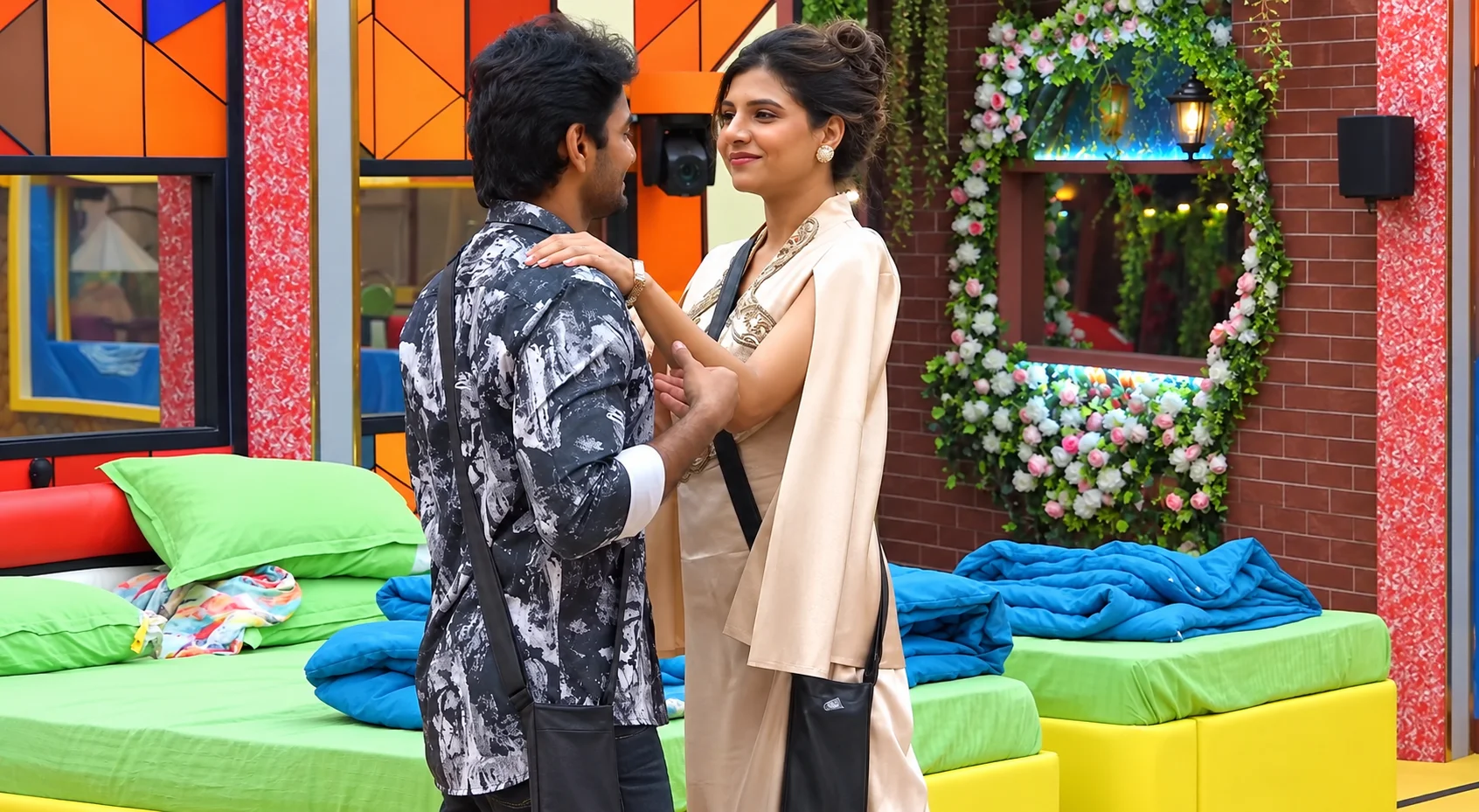 Bigg Boss 10 Telugu Episode 20: అపూర్వ రాకతో రచ్చ.. రోహిత్ తో డ్యాన్స్, అమన్ తో ఫైట్!