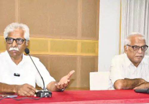 పవన్ ది రాజకీయ అవగాహనా రాహిత్యం.. సీపీఎం 