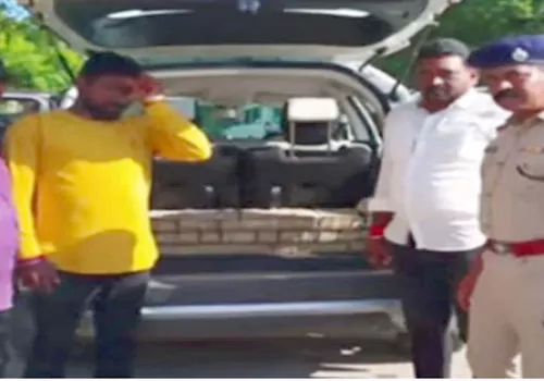 one crore seized in car on way to munugiou