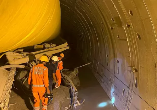 Dead bodies were found in the tunne