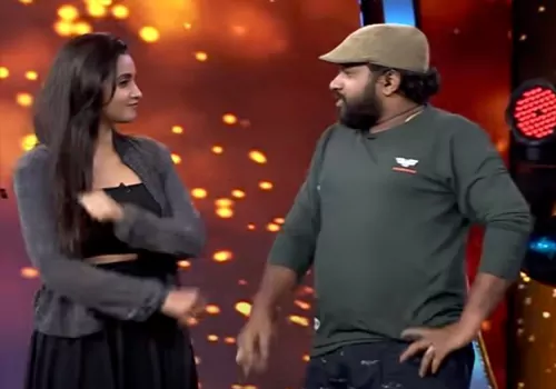 ముద్దిస్తే చెప్తానంటున్న ఆది..ఛీ అన్న దీపికా పిల్లి