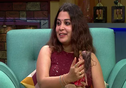 సీరియల్ బ్యాచ్ బంఢారం బయటపెట్టిన దామిణి!