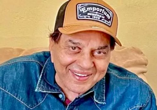hero  dharmendra no more
