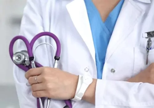 doctor arrested with drugs