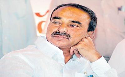 bjp neglecting etela rajender for mamatha benarji